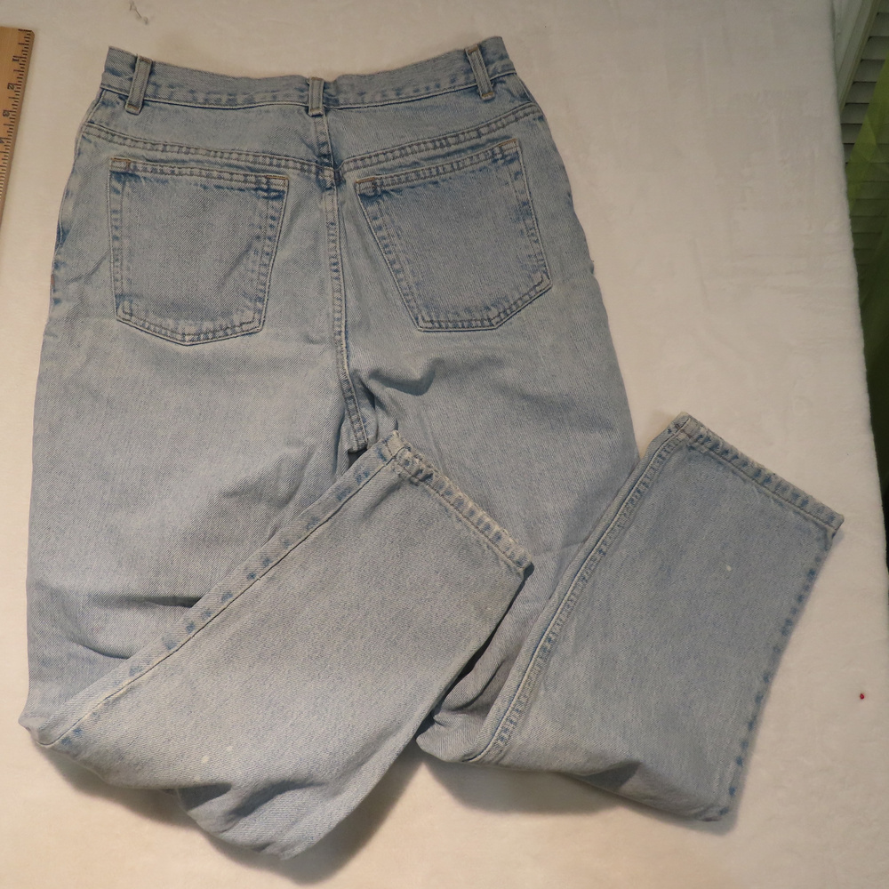 Jones Jeans Light Wash Straight Leg Denim Jeans